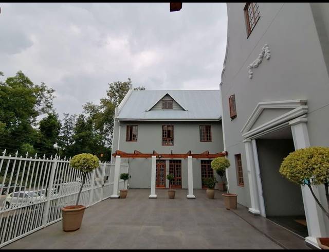1,700M² BUILDING TO LET IN KENSINGTON B